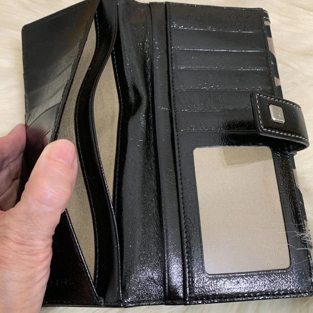 Michael Kors Black and Tan Logo Wallet - Picture 13 of 16